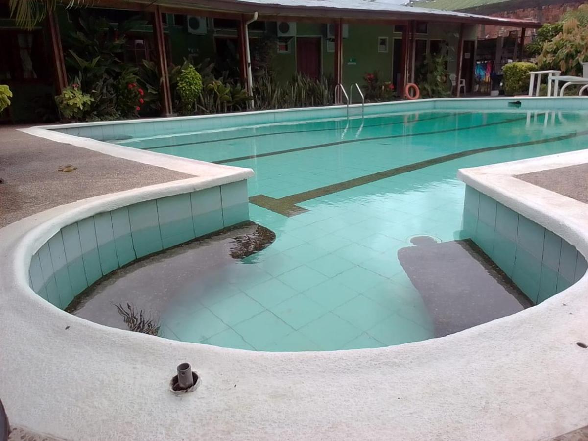 Hotel Santa Helena Leticia Luaran gambar
