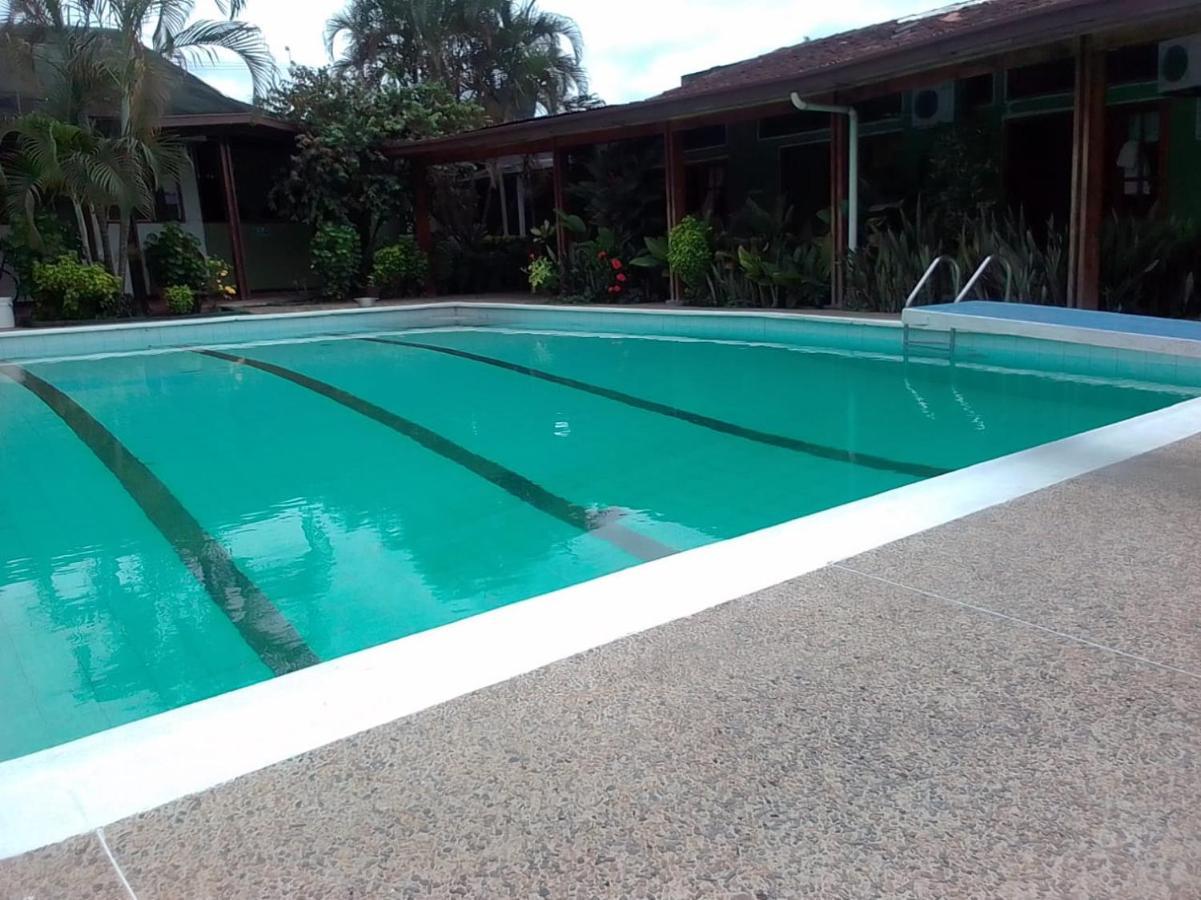 Hotel Santa Helena Leticia Luaran gambar