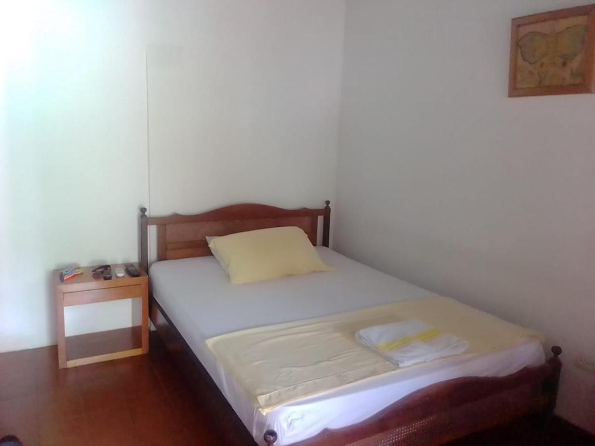 Hotel Santa Helena Leticia Luaran gambar